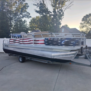 American Waving Flag Pontoon Wrap
